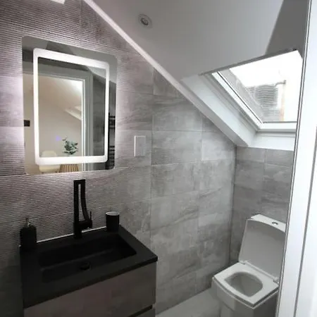 Amazing Loft One Bedroom Apartment - E17 Village Лондон Экстерьер фото