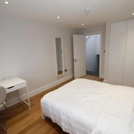 Amazing Loft One Bedroom Apartment - E17 Village Лондон Экстерьер фото